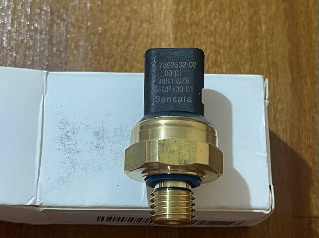 Датчик тиску масла двигуна 12617592532 BMW