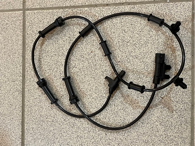 Датчик ABS передній 68003281AA CHRYSLER
