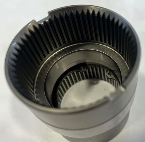 Втулка АКПП до роздавальної коробки LR002746 LAND ROVER