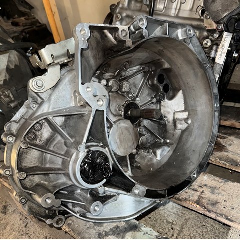 Коробка швидкостей механіка AV6R7002KF FORD