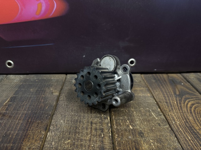 Насос охолоджуючої рідини 03L121031 VAG