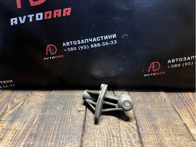 Кріплення генератора 059903143E VAG