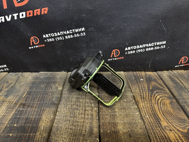 Клапан / актуатор приводу заслінок впускного колектора, нижній 11617579114 BMW