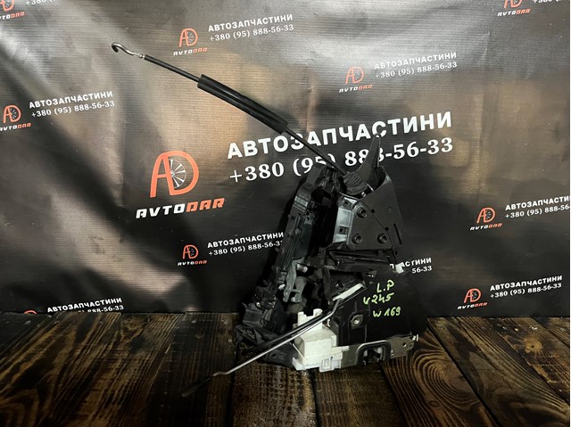 Замок дверей водія 1697202535 MERCEDES