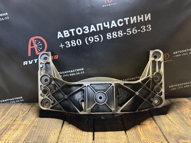 Балка кріплення коробки передач 2231676110602 BMW