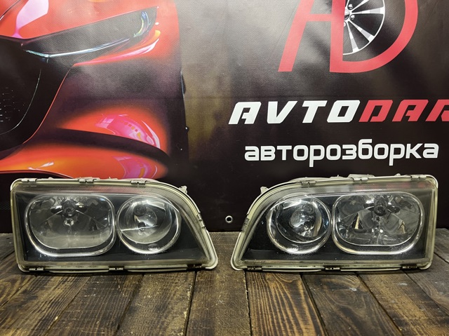 Фара правая 30899878 VOLVO