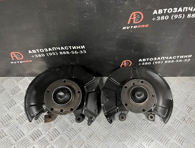 Цапфа передня ліва 31211092079 BMW