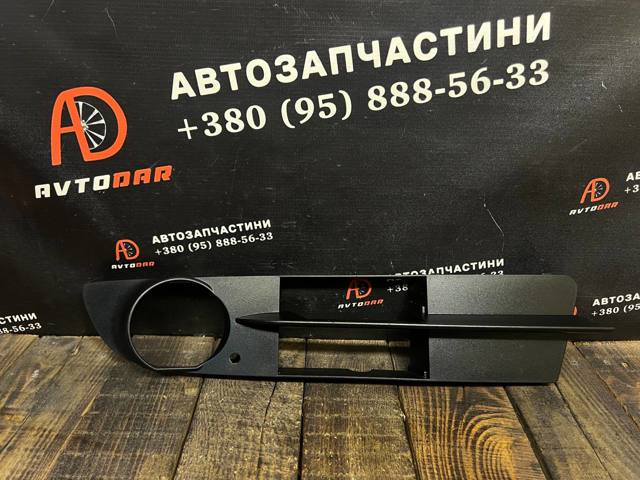 Решітка переднього бампера, ліва 51117049243 BMW