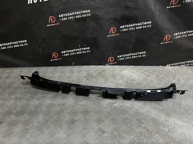 Направляюча заднього бампера 51127058522 BMW
