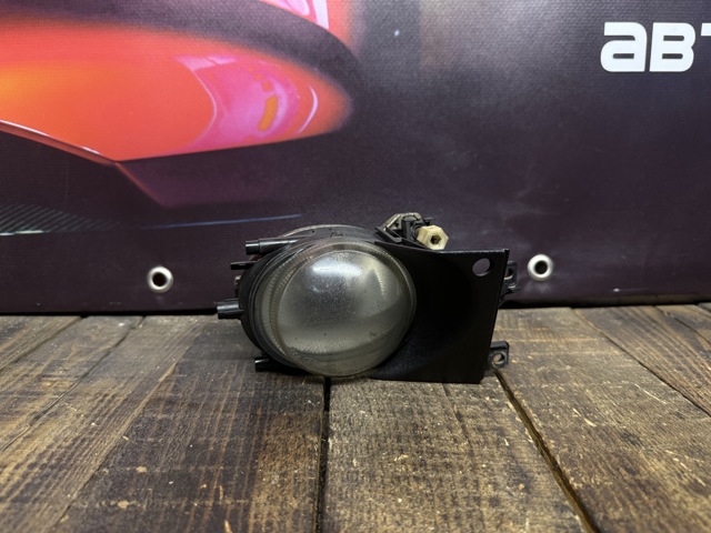 Фара протитуманна, права 63176900222 BMW