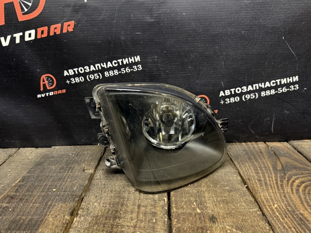 Протитуманка права 63177216886 BMW