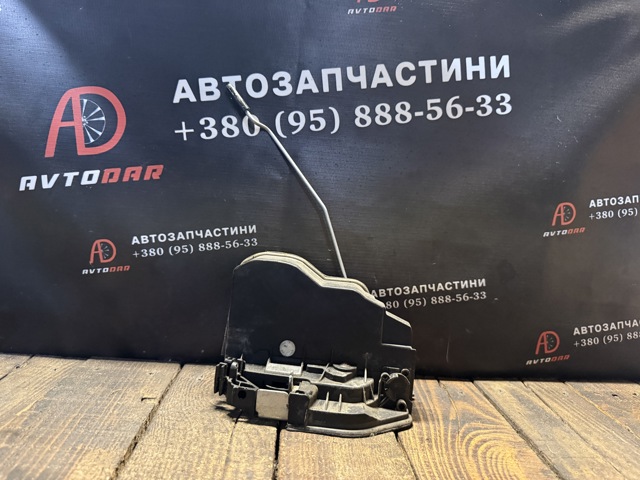 Замок водійських дверей 7167073 BMW