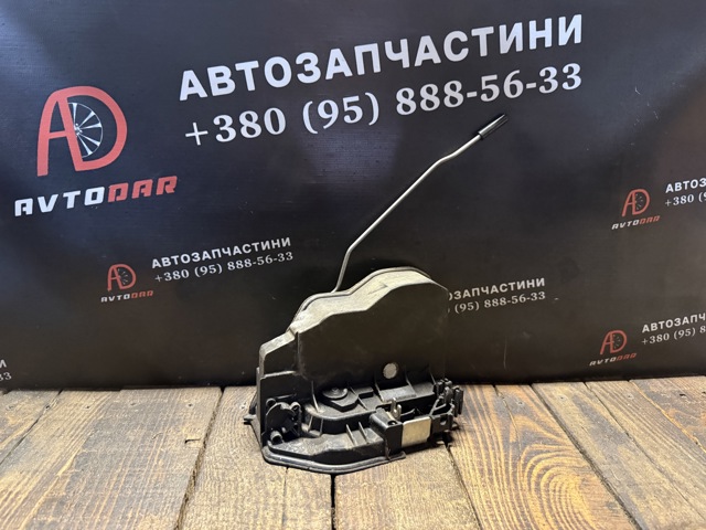 Замок задніх дверей, правих 7167076 BMW