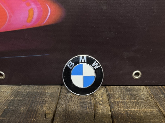Орнамент і декоративні написи 7288752 BMW