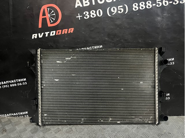 Радіатор охолодження двигуна 8200292771 RENAULT