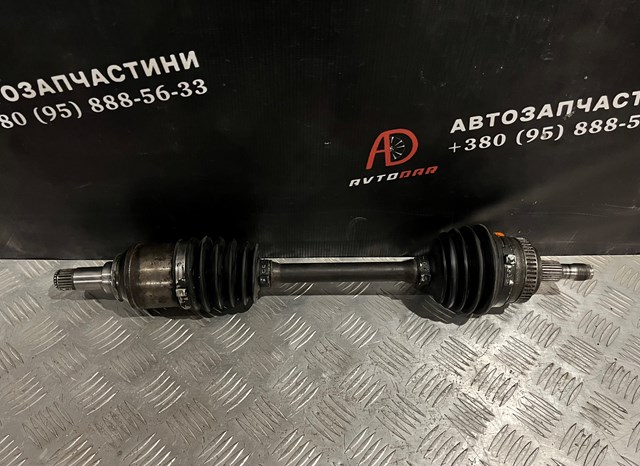 Піввісь передня ліва A1683701572 MERCEDES
