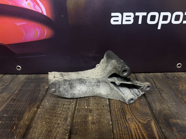 Балка кріплення коробки передач A1692410601 MERCEDES