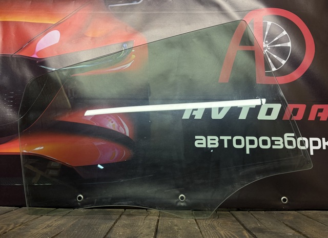 Скло задньої двері правої A1697350410 MERCEDES