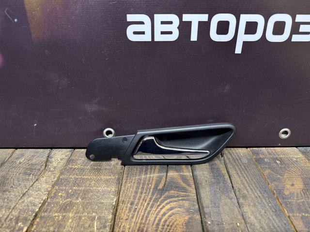 Ручка двері лівою внутрішня перед/зад A1697600961 MERCEDES