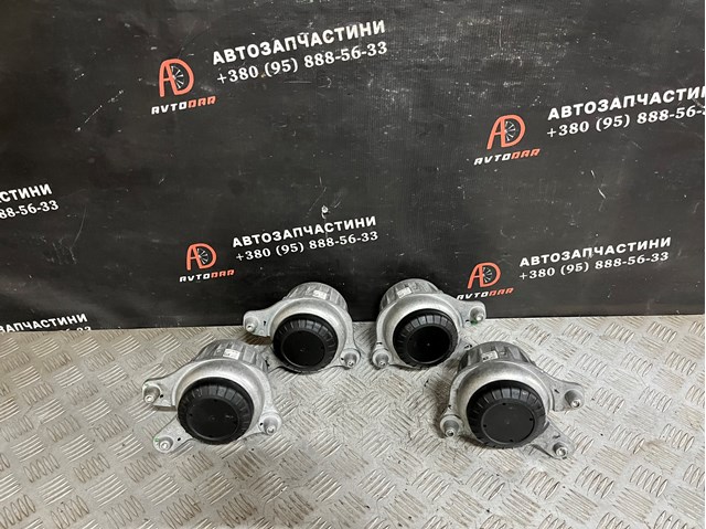 Ліва подушка двигуна A2132402400 MERCEDES
