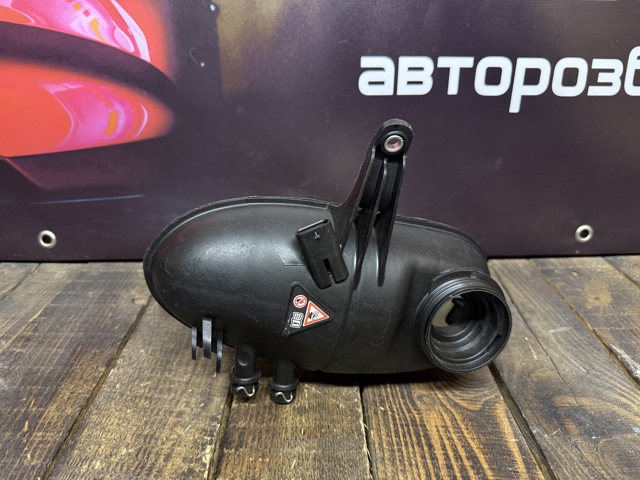 Бачок системи охолодження двигуна розширювальний A2225000849 MERCEDES