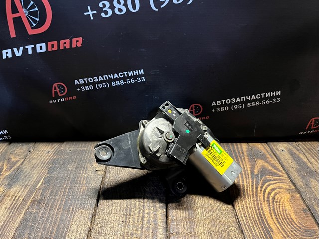 Двигун склоочисника заднього скла A2518200042 MERCEDES