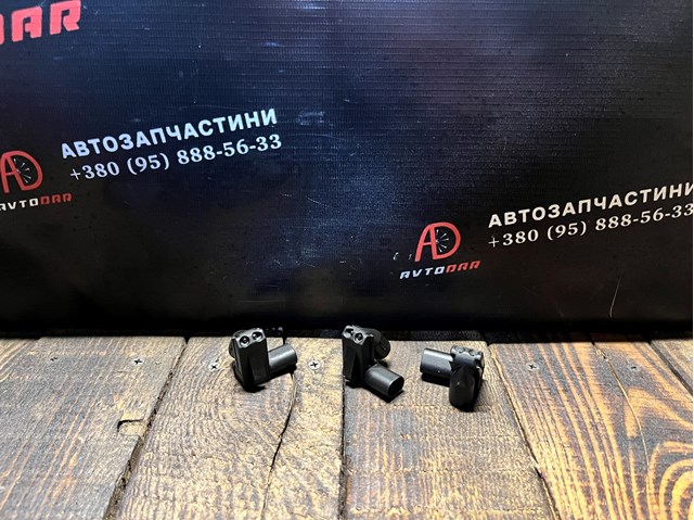 Форсунка омивача скла лобового, права A2518600247 MERCEDES