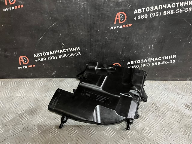 Корпус повітряного фільтра, лівий A6420902101 MERCEDES