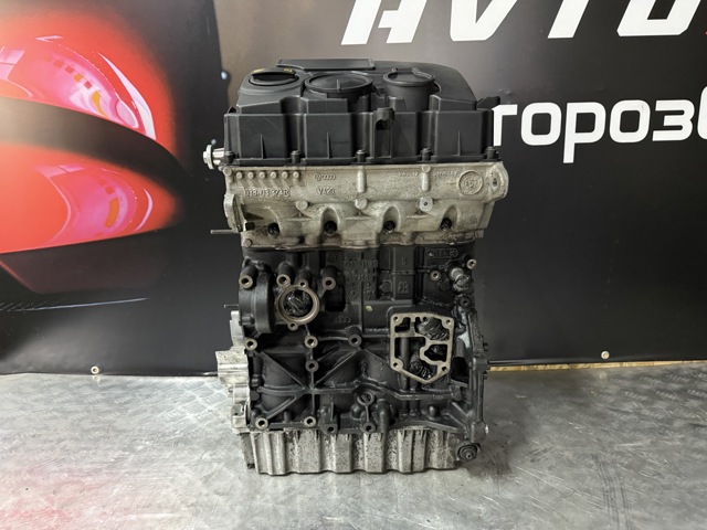 Двигун у зборі Volkswagen Touran 1