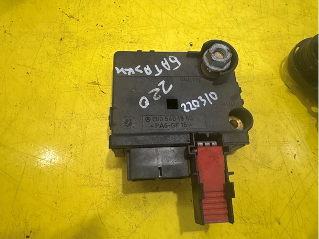Корпус запобіжників 0005401950 MERCEDES