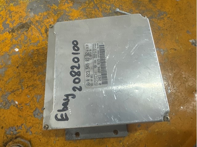 Блок двигуна 0235458332 MERCEDES