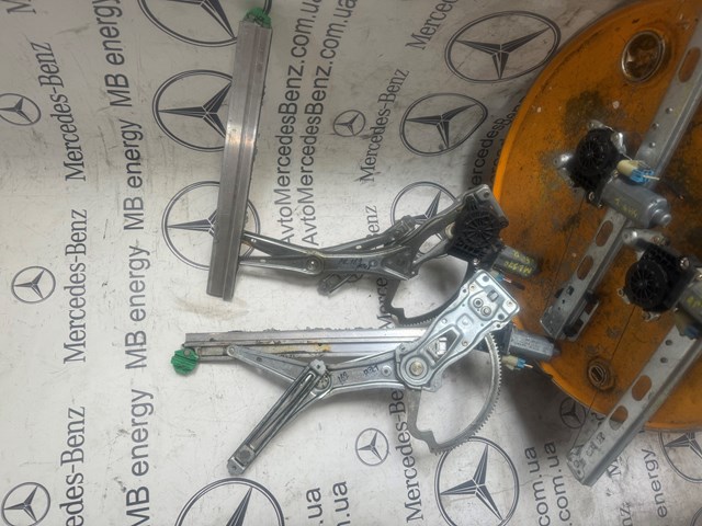 Механізм склопідіймача двері передньої, правої 1637201246 MERCEDES