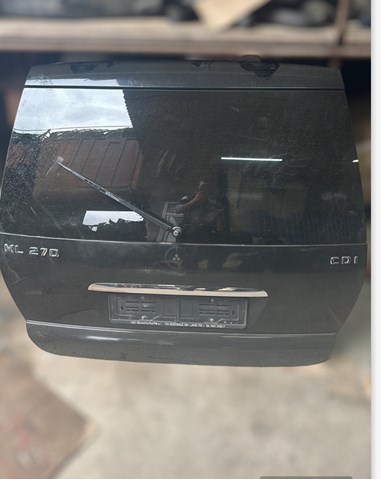 Двері багажника 1637400405 MERCEDES