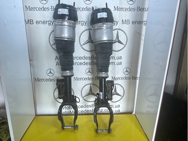 Ліва передня стійка 1663204566 MERCEDES