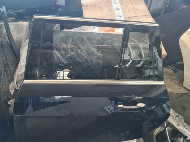 Двері задні 1667300305 MERCEDES