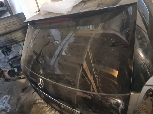 Вікно двері задка 1667400257 MERCEDES