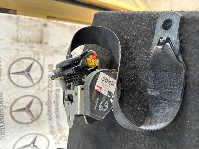 Пасок безпеки задній лівий 1698600585 MERCEDES
