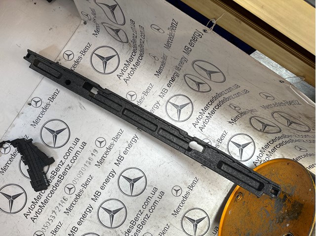 Абсорбер бампера переднього 1698850537 MERCEDES
