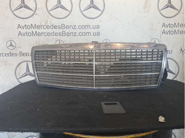 Решітка радіатора 2028880023 MERCEDES