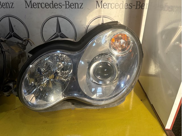 Фара дальнього світла в зборі 2038203559 MERCEDES