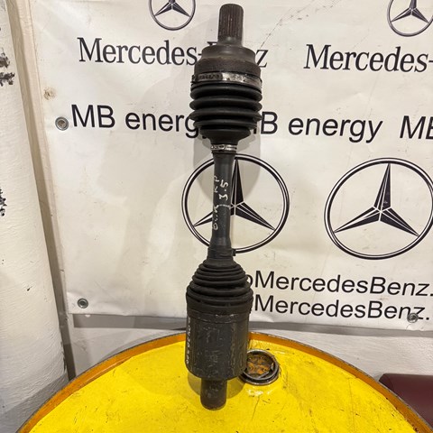 Піввісь передня ліва 2043301500 MERCEDES