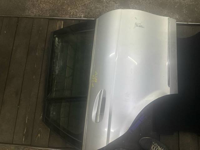 Двері задні, праві 2047300405 MERCEDES