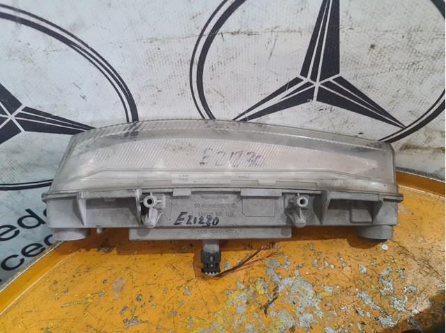 Ходові вогні, лівий 2049068900 MERCEDES