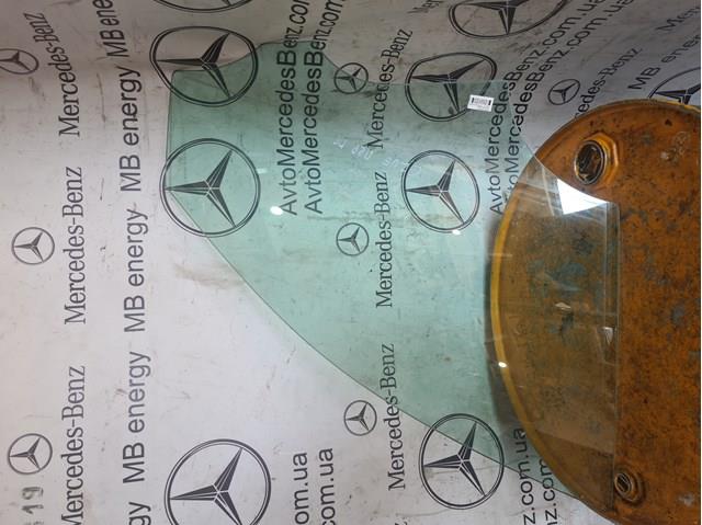 Скло передньої правої двері 2057253800 MERCEDES
