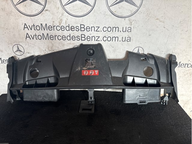 Накладка верхня передній панелі / супорта радіатора 2075000155 MERCEDES