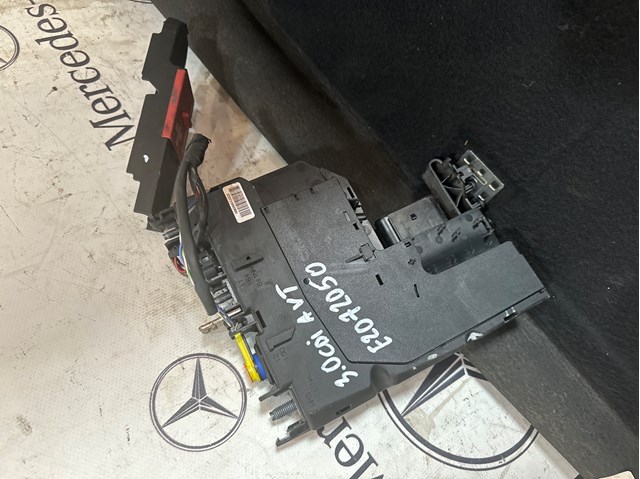 Монтажний блок 2075401550 MERCEDES