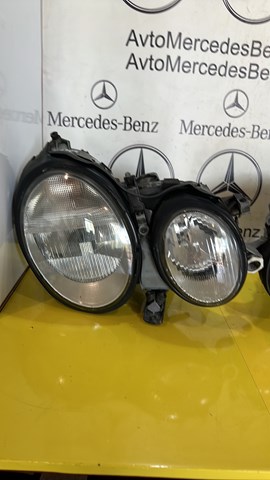 Права блок фара 2088200861 MERCEDES