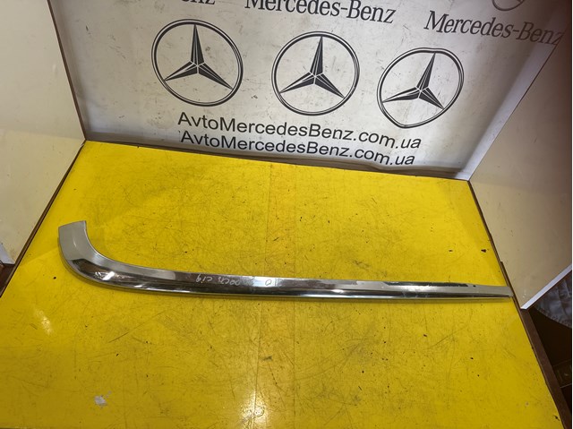 Молдинг заднього бампера, правий 2108800236 MERCEDES