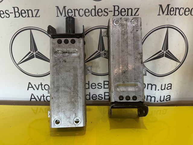 Кронштейн бампера переднього, правий 2116201495 MERCEDES