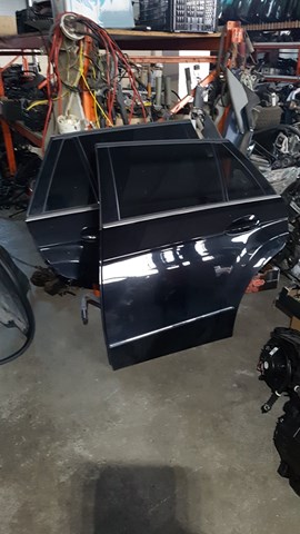 Двері задні 2127300305 MERCEDES